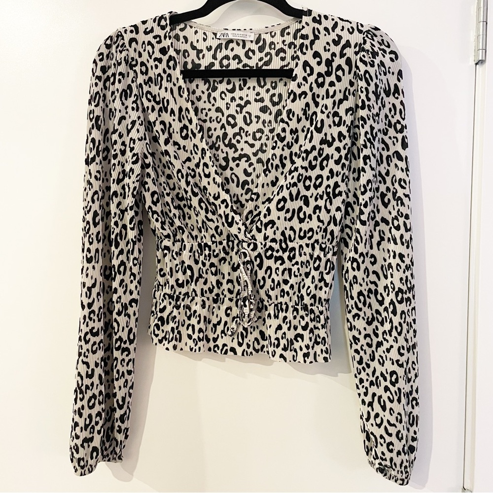 Zara Black and Off-white Leopard-print Blouse Size Small